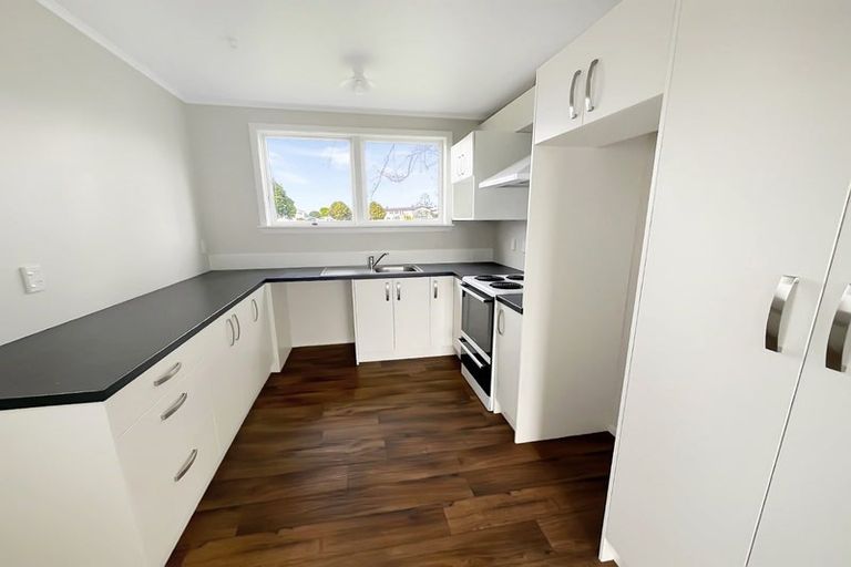 Photo of property in 34-36 Devon Crescent, Bulls, 4818