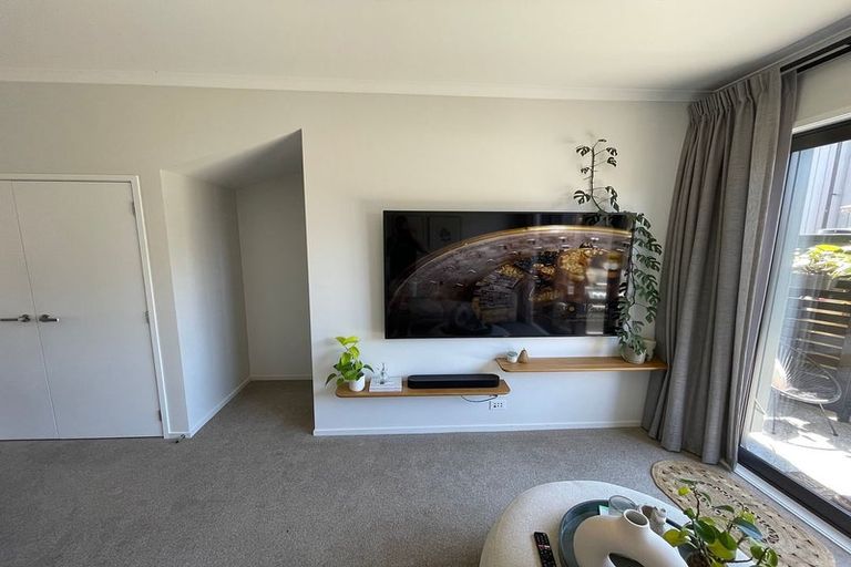 Photo of property in 66 Nugget Avenue, Hobsonville, Auckland, 0616