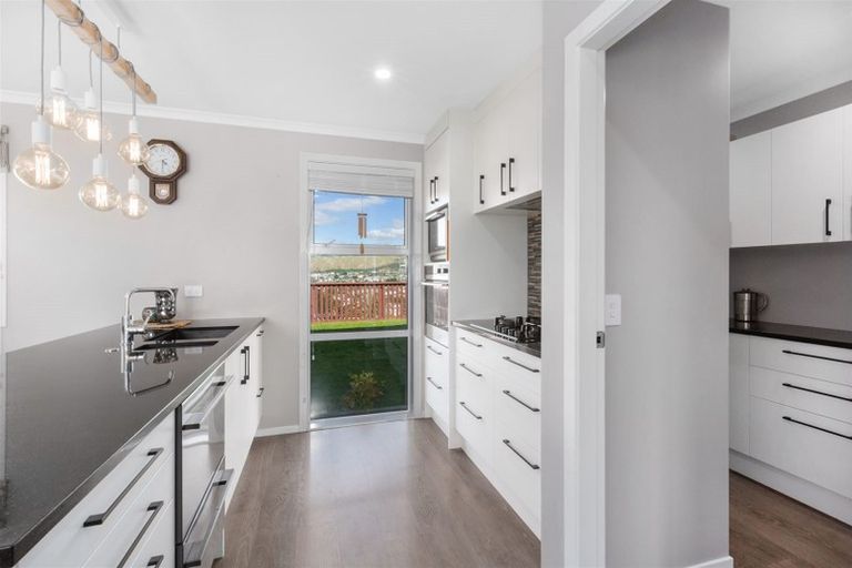 Photo of property in 11 Rotorua Grove, Aotea, Porirua, 5024