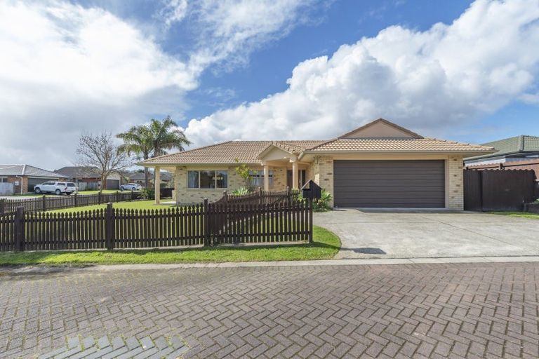 Photo of property in 37 Milson Drive, Papakura, 2110