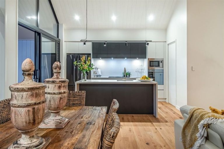 Photo of property in 13 Sunderland Avenue, Hobsonville, Auckland, 0616