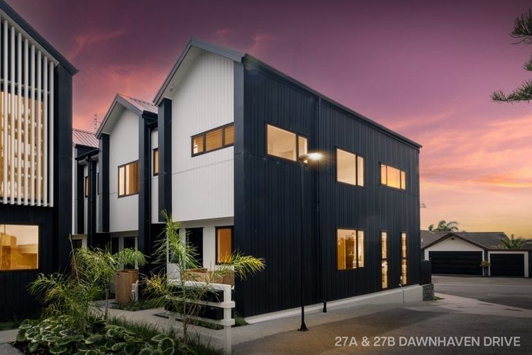 Photo of property in 27b Dawnhaven Drive, Te Atatu Peninsula, Auckland, 0610