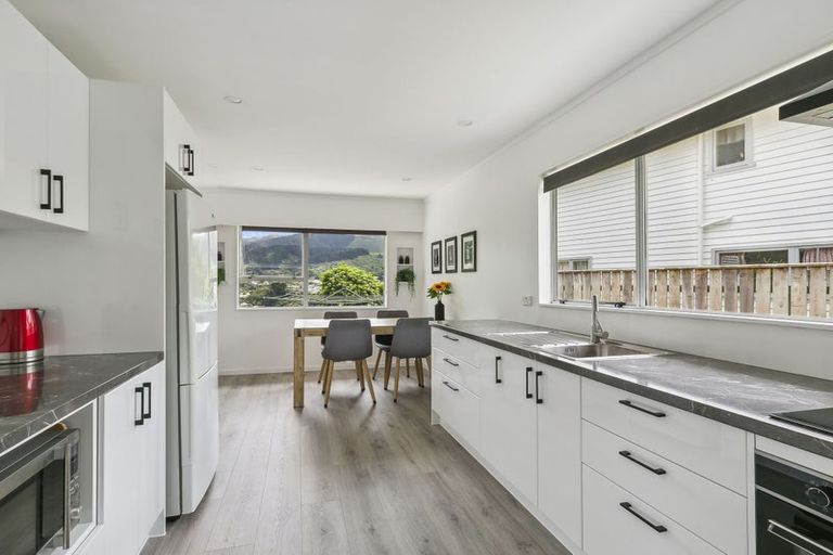 Photo of property in 30 Lupin Terrace, Tawa, Wellington, 5028