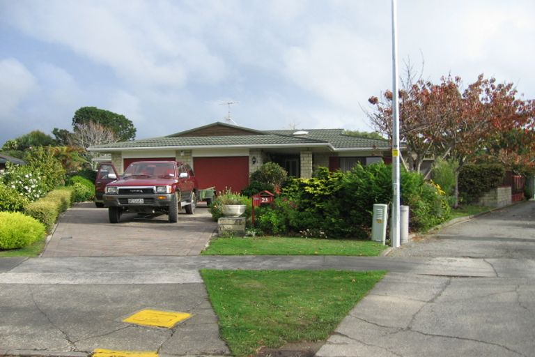 Photo of property in 21 Hurunui Street, Waikanae, 5036