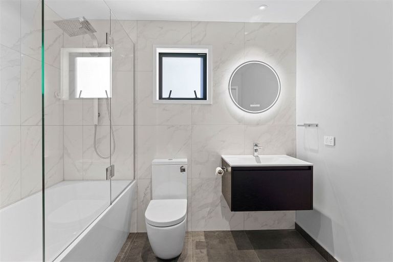 Photo of property in 95 Kakariki Grove, Waikanae, 5036