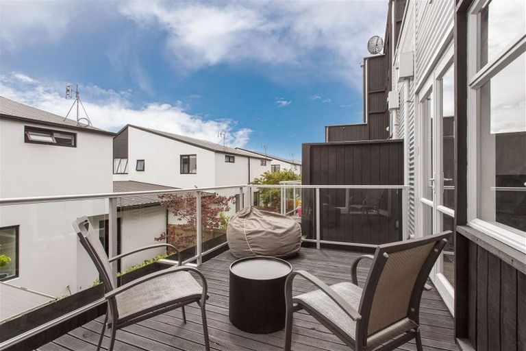 Photo of property in 2/117 Canon Street, Edgeware, Christchurch, 8013