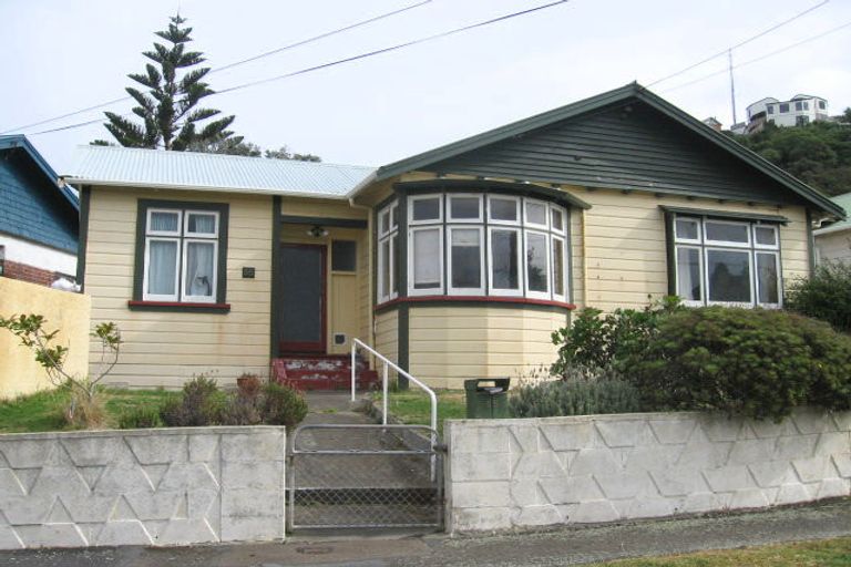 Photo of property in 55 Palm Avenue, Lyall Bay, Wellington, 6022