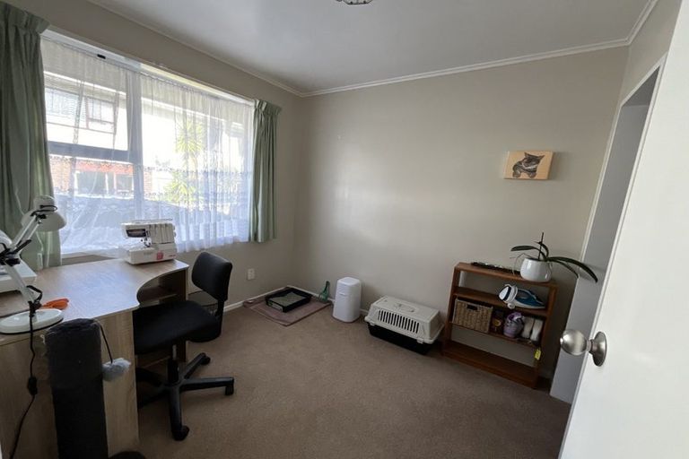 Photo of property in 2/10 Mayville Avenue, New Lynn, Auckland, 0600