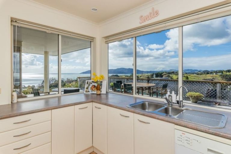 Photo of property in 2 Ocean View Road, Cable Bay, 0420