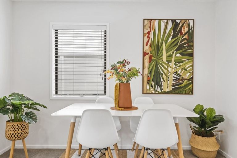 Photo of property in 2/88 Lauderdale Road, Birkdale, Auckland, 0626