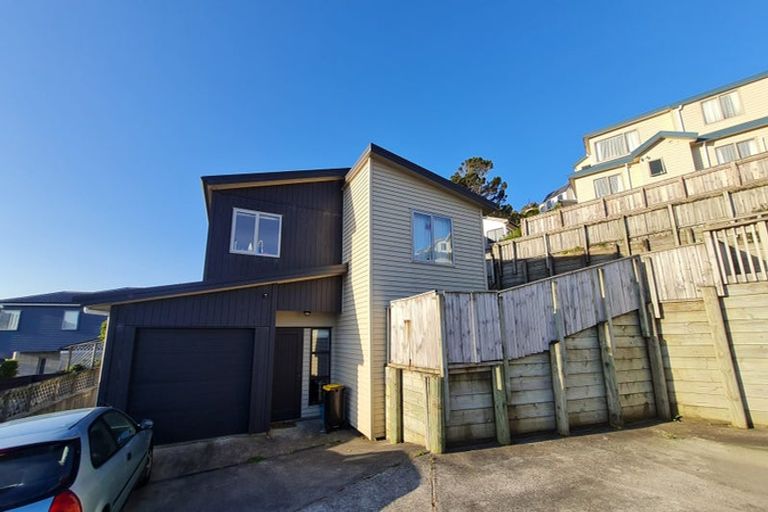 Photo of property in 7 Cresswell Place, Johnsonville, Wellington, 6037