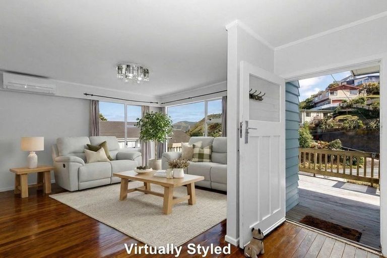 Photo of property in 1/165 Severn Street, Island Bay, Wellington, 6023