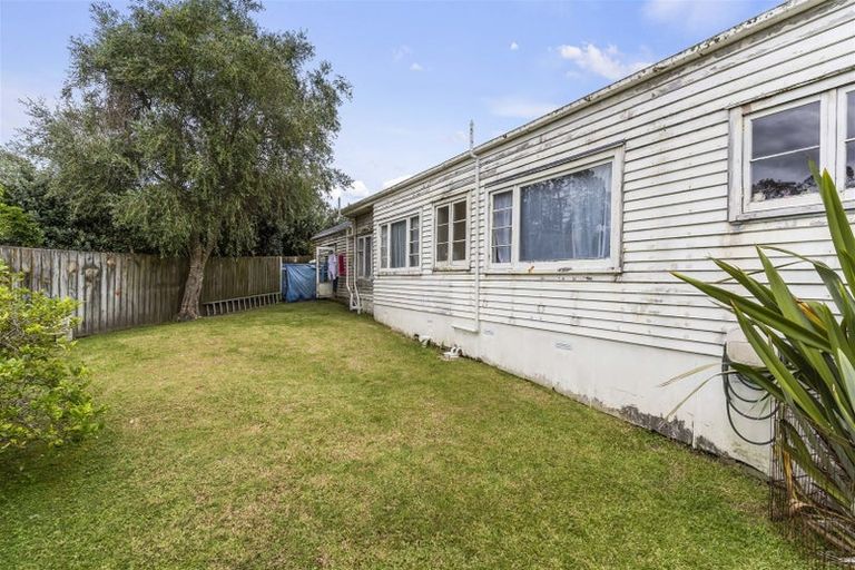 Photo of property in 2/1 Diomede Street, Bayswater, Auckland, 0622
