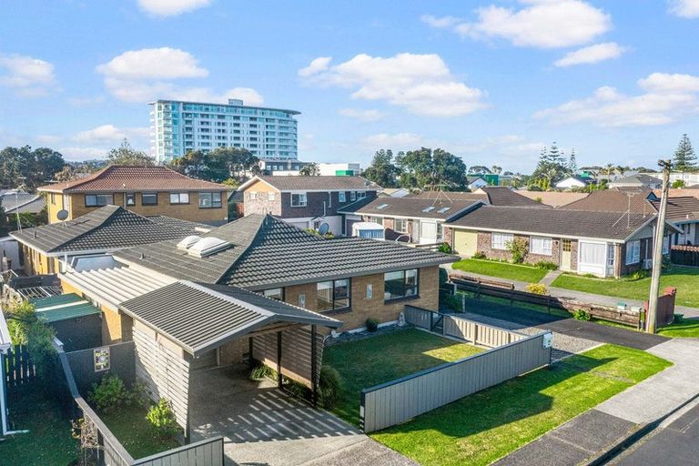 Photo of property in 23a Riverside Road, Orewa, 0931