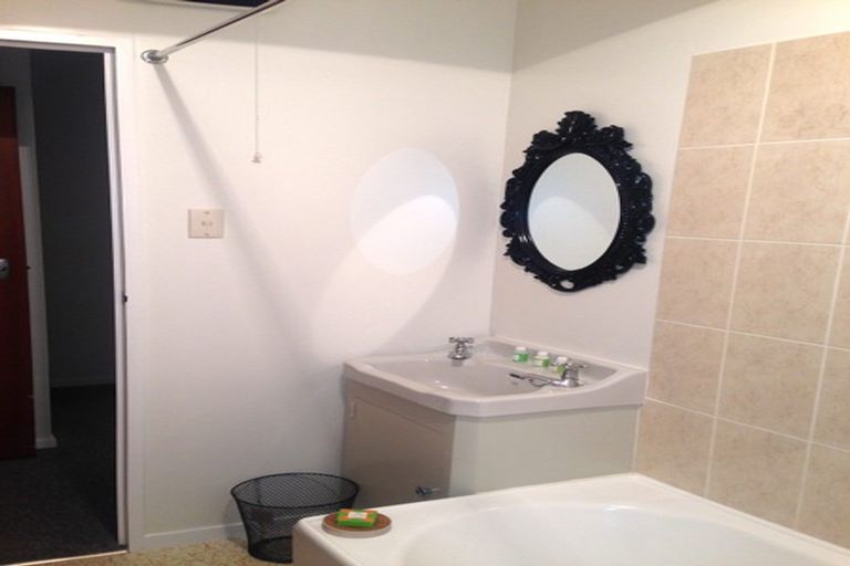 Photo of property in 11/171f Queens Drive, Lyall Bay, Wellington, 6022