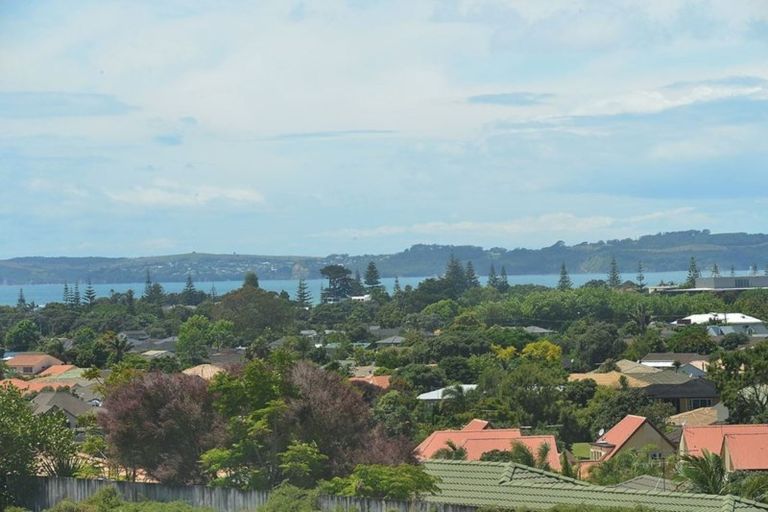 Photo of property in 3 Karauria Lane, Orewa, 0931