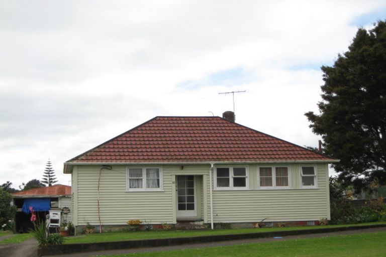Photo of property in 10 Cracroft Street, Waitara, 4320