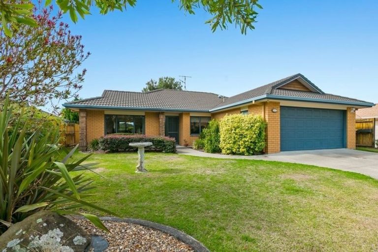 Photo of property in 7 Mcleod Place, Papamoa Beach, Papamoa, 3118