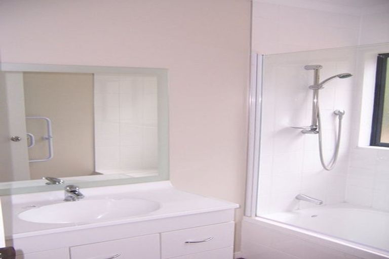 Photo of property in 45 Sunline Avenue, Massey, Auckland, 0614