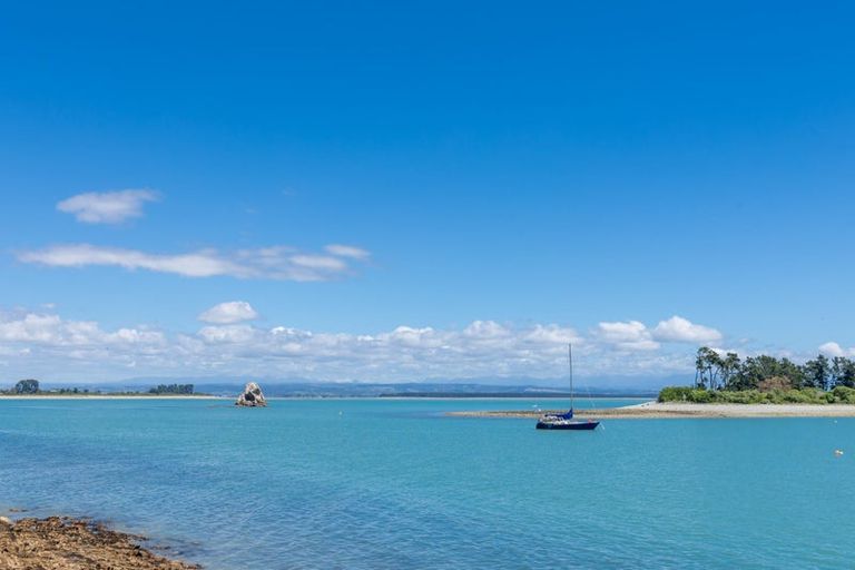 Photo of property in 393 Wakefield Quay, Stepneyville, Nelson, 7010