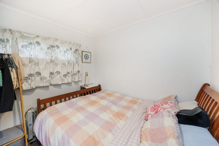 Photo of property in 23 Marine Parade South, Foxton Beach, Foxton, 4815