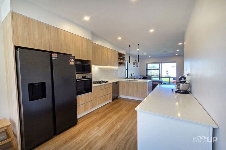 Photo of property in 4 Coast Garden Drive, Hobsonville, Auckland, 0616