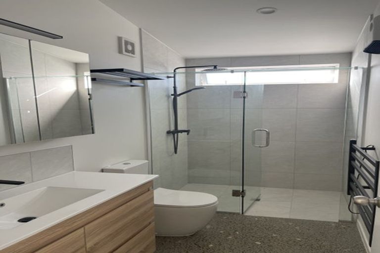 Photo of property in 21a Garton Drive, Massey, Auckland, 0614