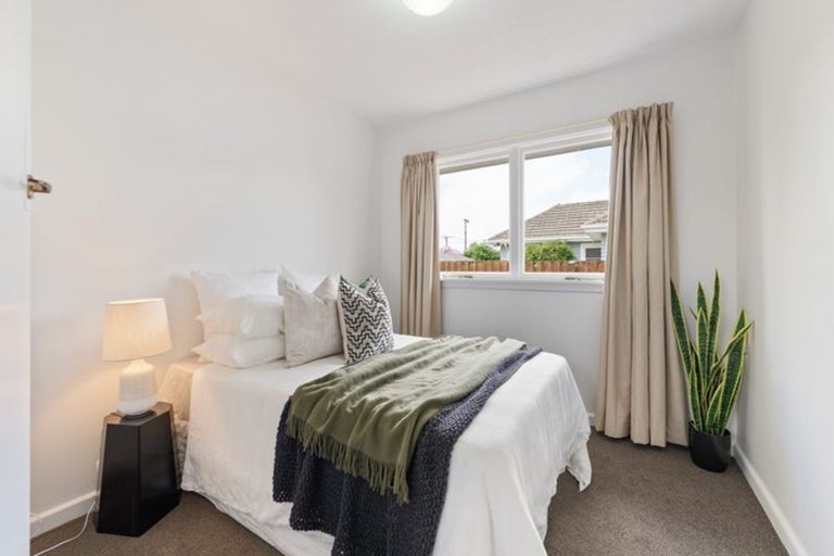 Photo of property in 24 Camelot Street, Ilam, Christchurch, 8041
