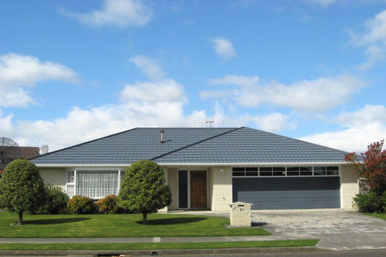Photo of property in 19 Easton Way, Levin, 5510