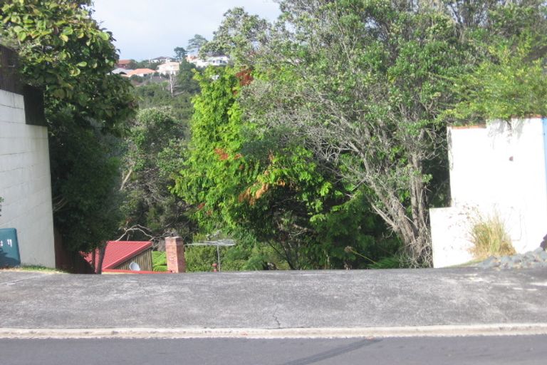 Photo of property in 18 Langstone Place, Chatswood, Auckland, 0626