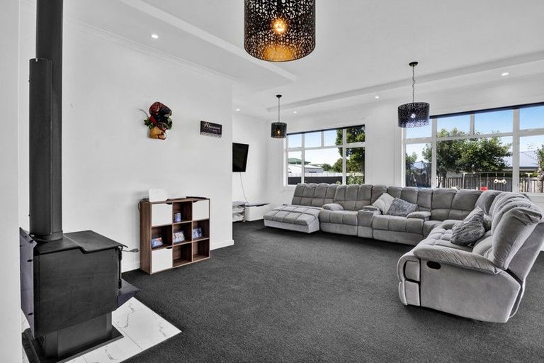 Photo of property in 21 Maire Street, Hawera, 4610