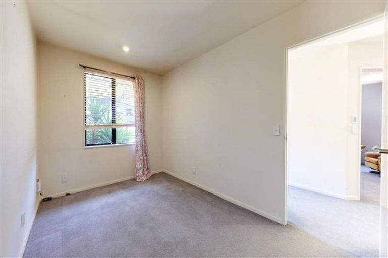 Photo of property in 16 Cheetwood Street, Churton Park, Wellington, 6037