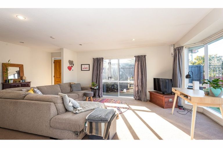 Photo of property in 303 Westminster Street, Mairehau, Christchurch, 8013