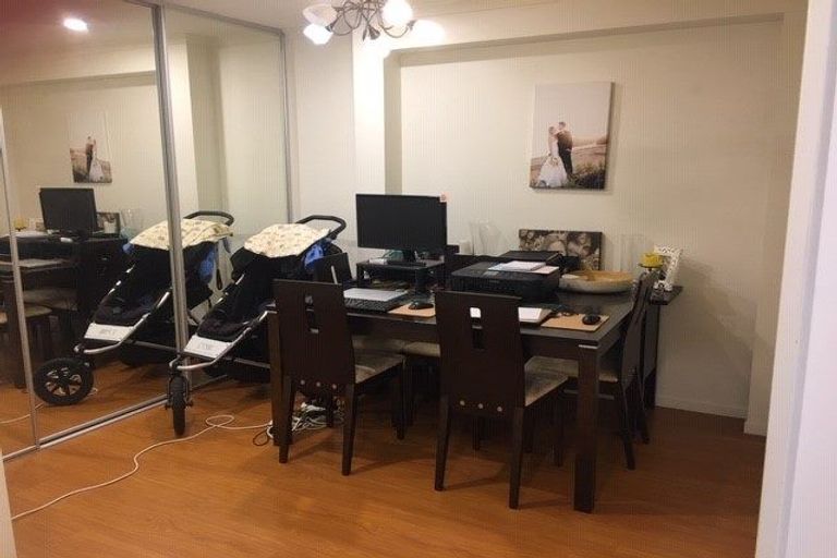 Photo of property in 7/17 Harbour View Road, Te Atatu Peninsula, Auckland, 0610