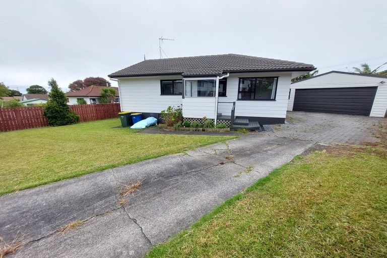 Photo of property in 75 Santiago Crescent, Unsworth Heights, Auckland, 0632