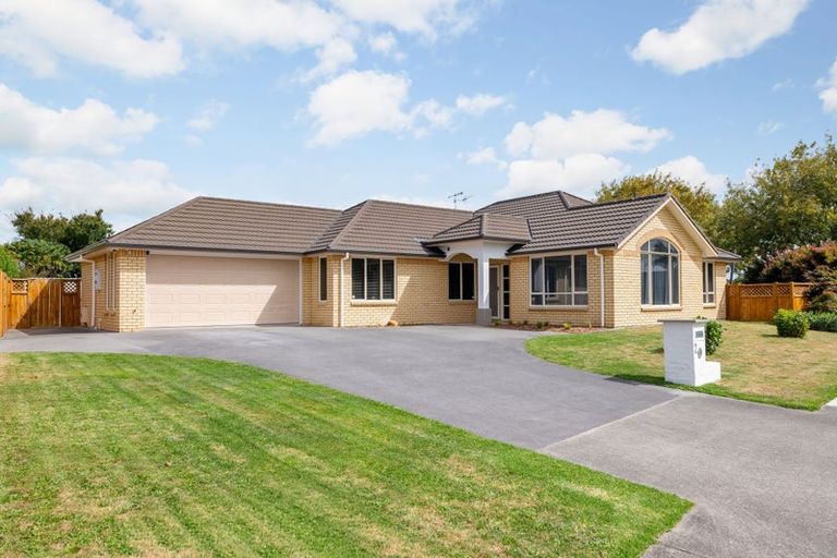 Photo of property in 48 Farringdon Avenue, Rototuna North, Hamilton, 3210