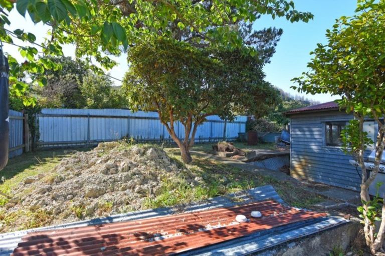 Photo of property in 50 Frederick Street, Wainuiomata, Lower Hutt, 5014