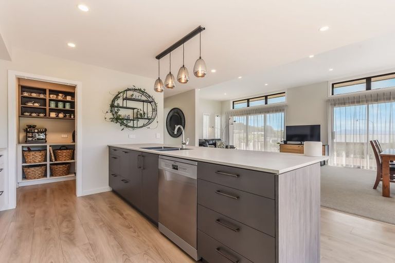 Photo of property in 18 Hill Tops Way, Stoke, Nelson, 7011