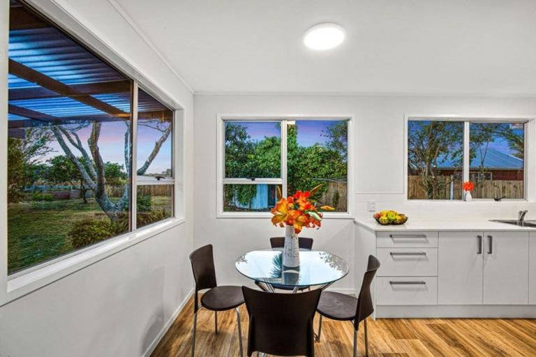 Photo of property in 263 Henderson Valley Road, Henderson, Auckland, 0612