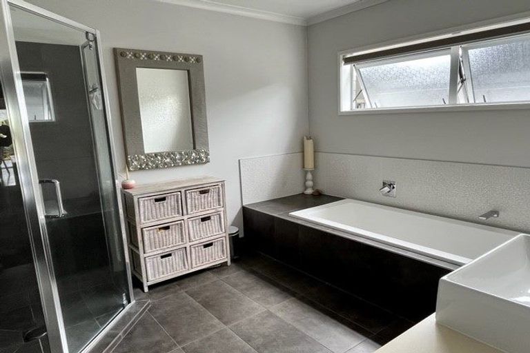 Photo of property in 1/7 Morrow Avenue, Bucklands Beach, Auckland, 2012