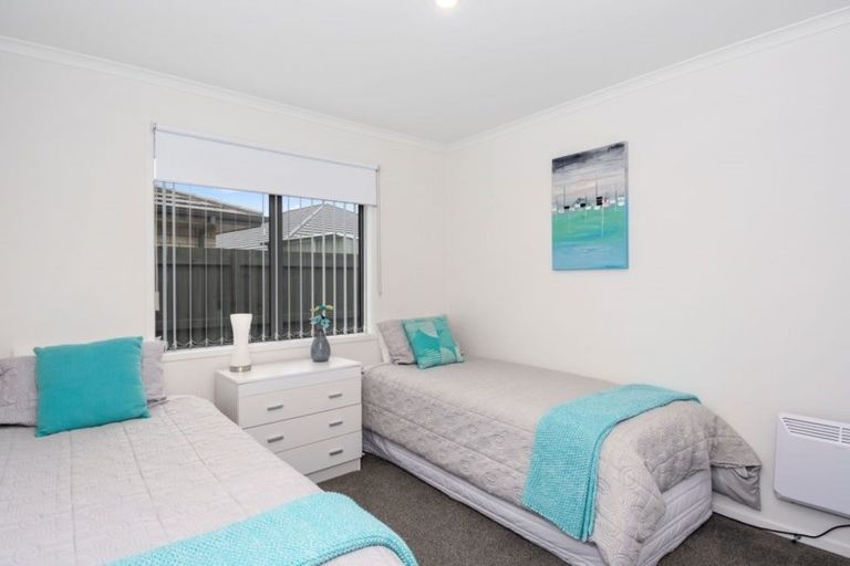 Photo of property in 30 Rainey Crescent, Papamoa Beach, Papamoa, 3118