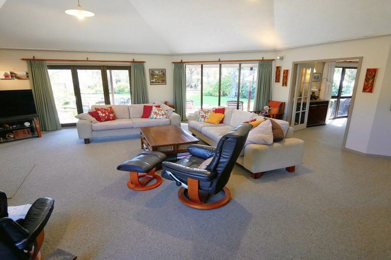 Photo of property in 119 Paekakariki Hill Road, Pauatahanui, Porirua, 5381