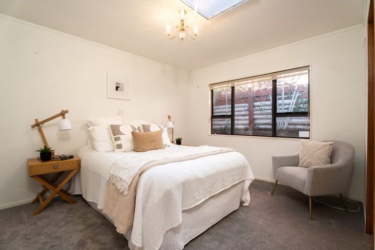 Photo of property in 8 Maywood Grove, Churton Park, Wellington, 6037