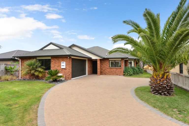 Photo of property in 15 Westminster Place, Rototuna North, Hamilton, 3210
