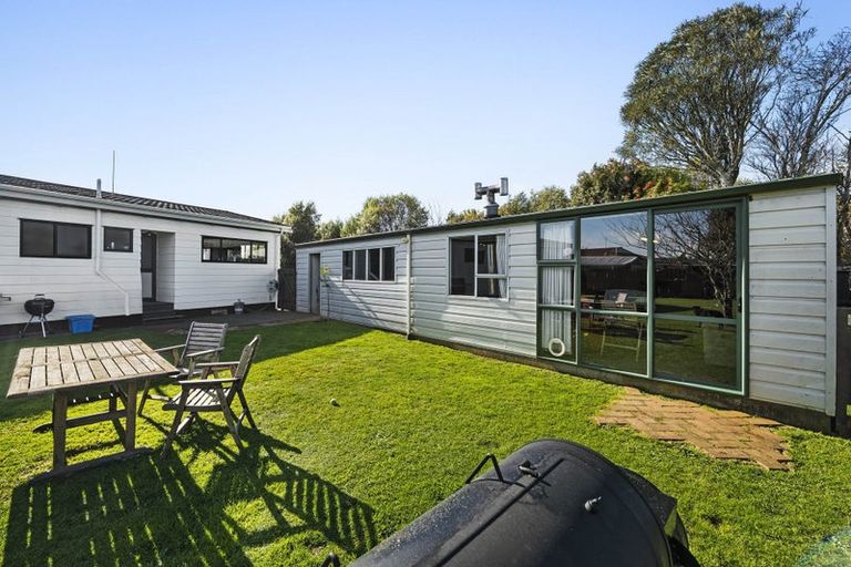 Photo of property in 3 Raunui Crescent, Inglewood, 4330