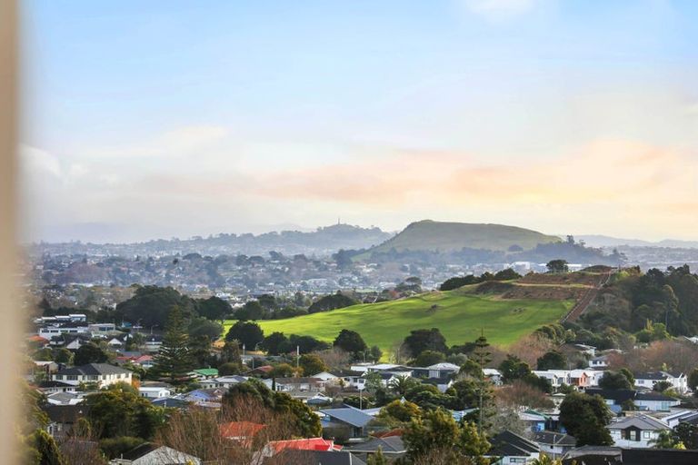 Photo of property in 10 Etherege Place, Howick, Auckland, 2014