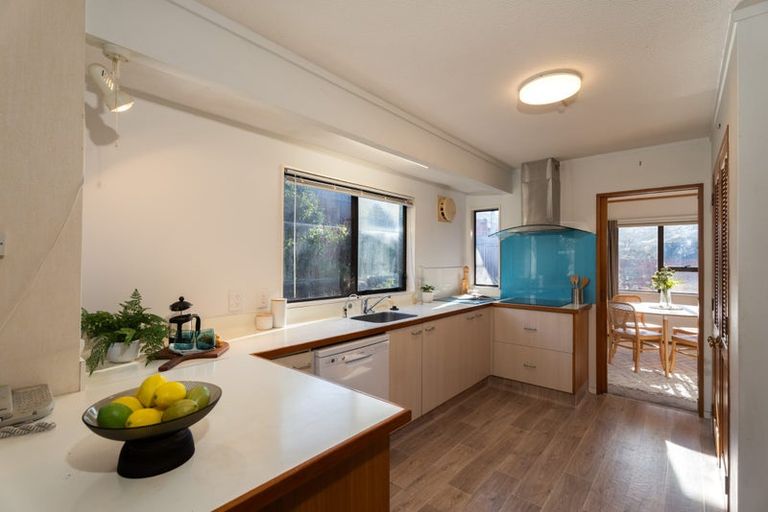 Photo of property in 8 Maywood Grove, Churton Park, Wellington, 6037