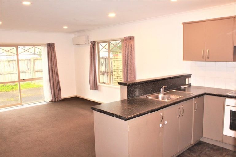 Photo of property in 201u4 Massey Street, Frankton, Hamilton, 3204