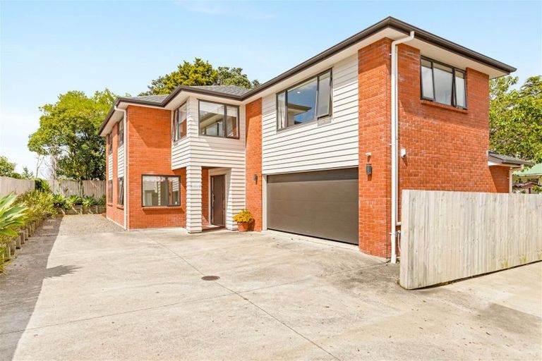 Photo of property in 14 Kotuku Street, Te Atatu Peninsula, Auckland, 0610