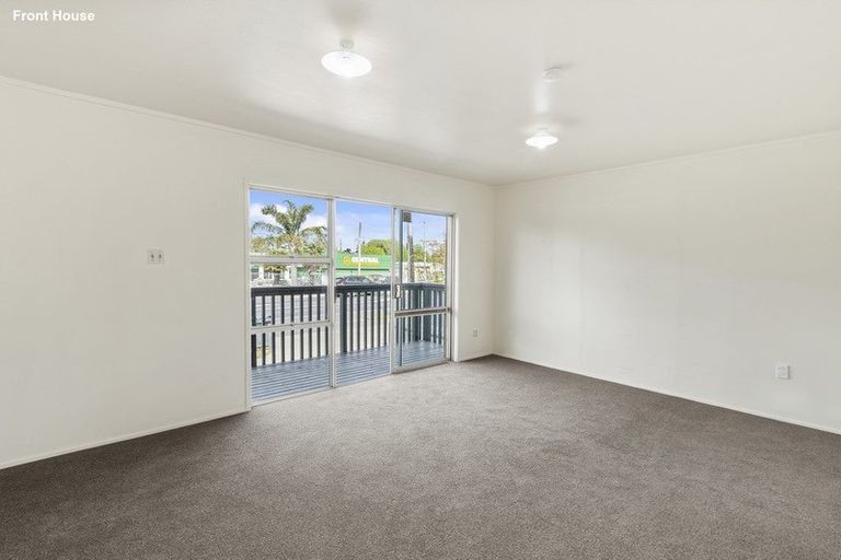 Photo of property in 1/138 Great South Road, Drury, 2113